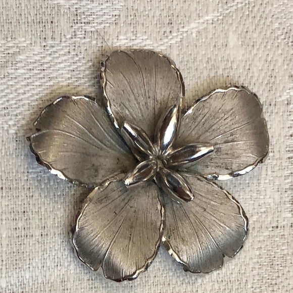 Vintage Bond Boyd Sterling Silver Exquisitely Detailed Flower Brooch Pin Signed - Picture 2 of 4